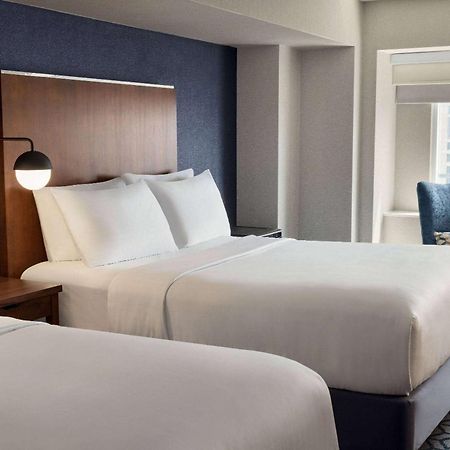 โฟร์ พอยต์ บาย เอราตัน ไนแอกรา ฟอลล์ ฟอลล์วิว Hotel ไนแอการาฟอลส์ ภายนอก รูปภาพ