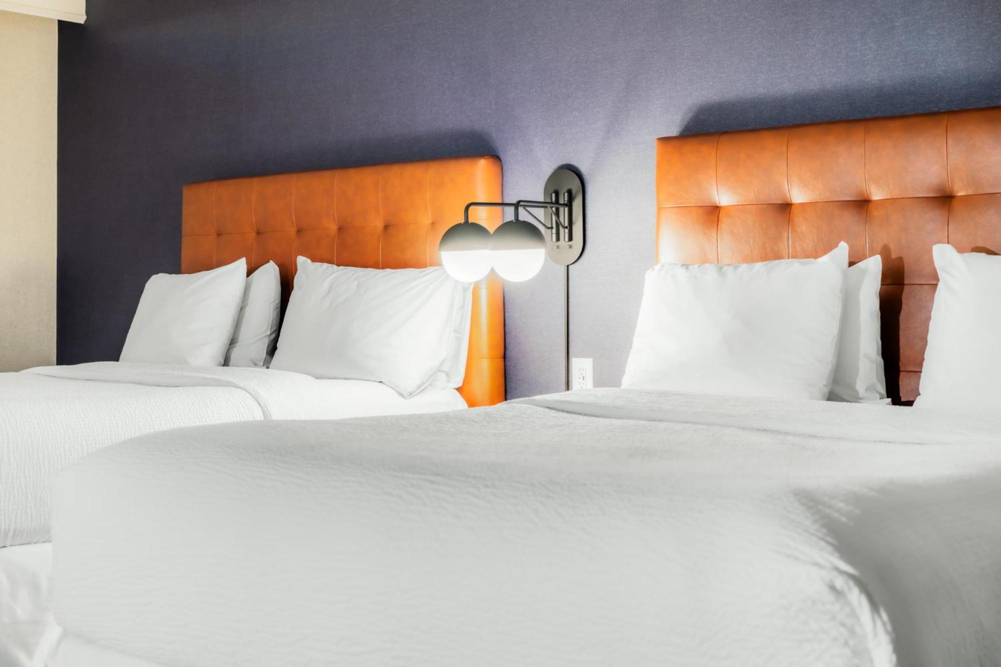 โฟร์ พอยต์ บาย เอราตัน ไนแอกรา ฟอลล์ ฟอลล์วิว Hotel ไนแอการาฟอลส์ ภายนอก รูปภาพ