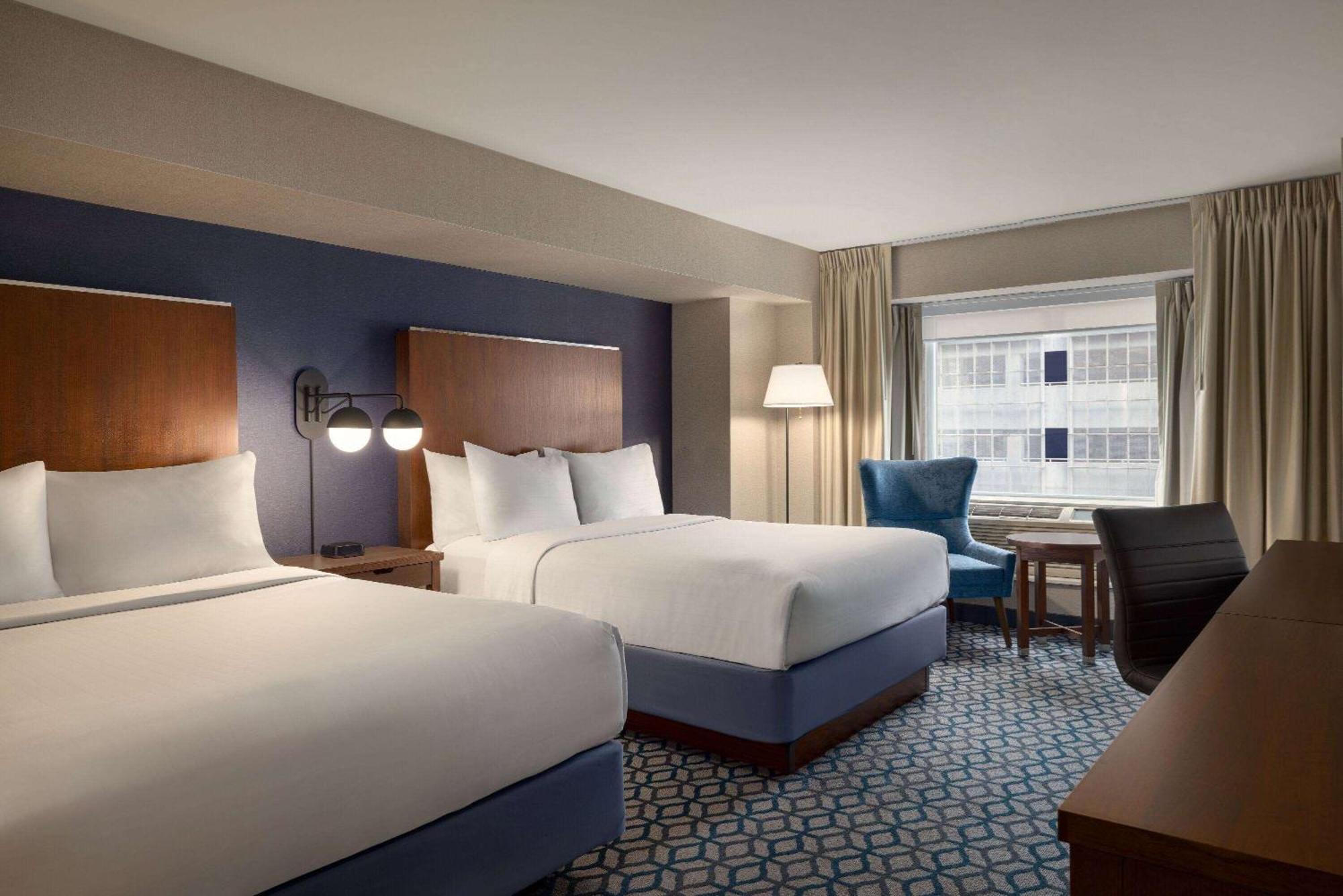 โฟร์ พอยต์ บาย เอราตัน ไนแอกรา ฟอลล์ ฟอลล์วิว Hotel ไนแอการาฟอลส์ ภายนอก รูปภาพ