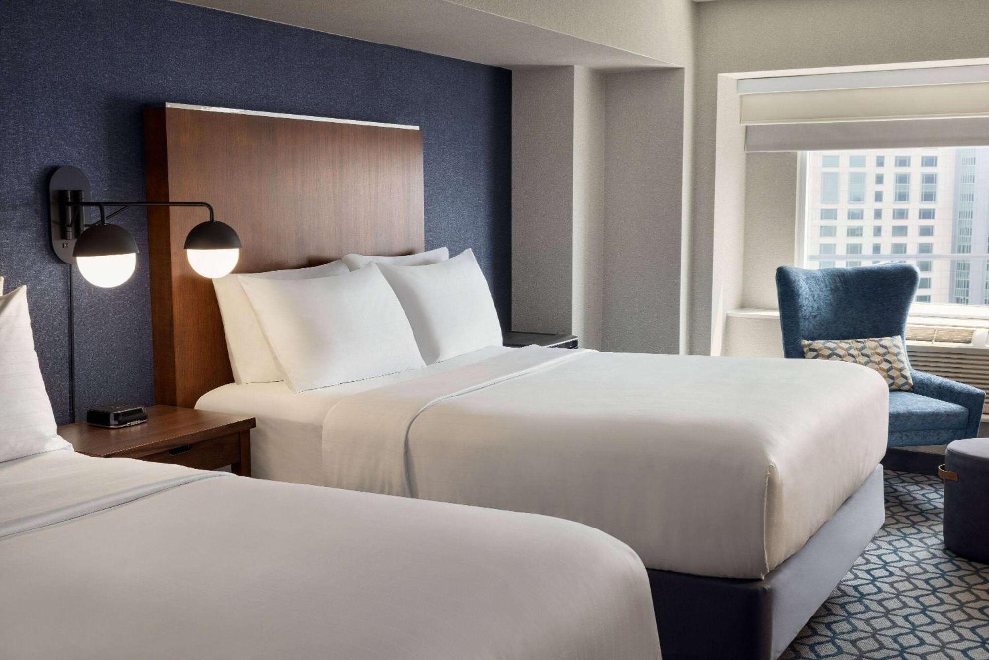 โฟร์ พอยต์ บาย เอราตัน ไนแอกรา ฟอลล์ ฟอลล์วิว Hotel ไนแอการาฟอลส์ ภายนอก รูปภาพ