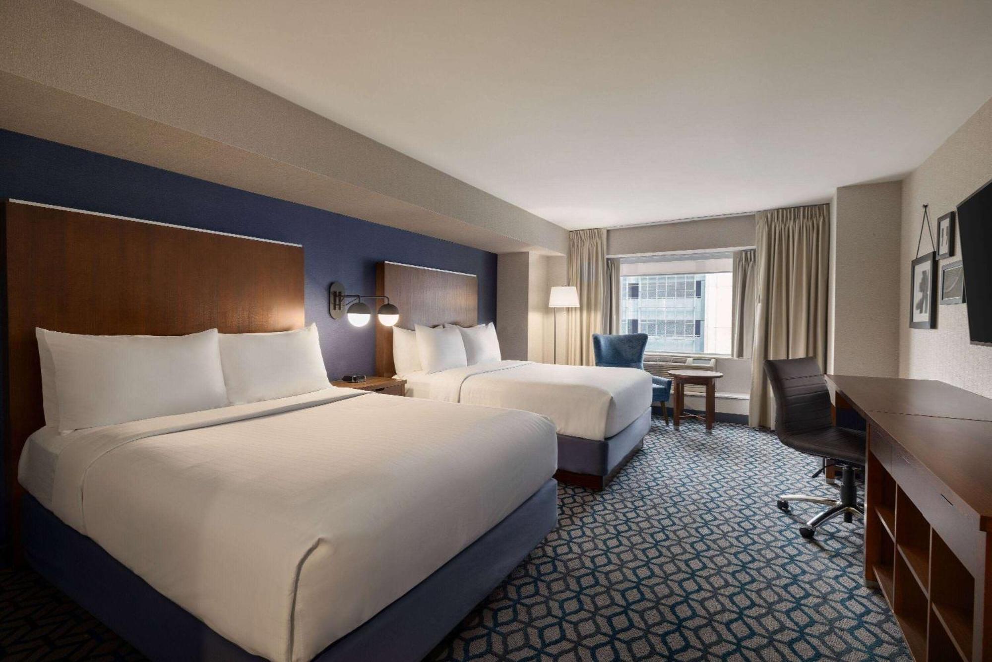 โฟร์ พอยต์ บาย เอราตัน ไนแอกรา ฟอลล์ ฟอลล์วิว Hotel ไนแอการาฟอลส์ ภายนอก รูปภาพ