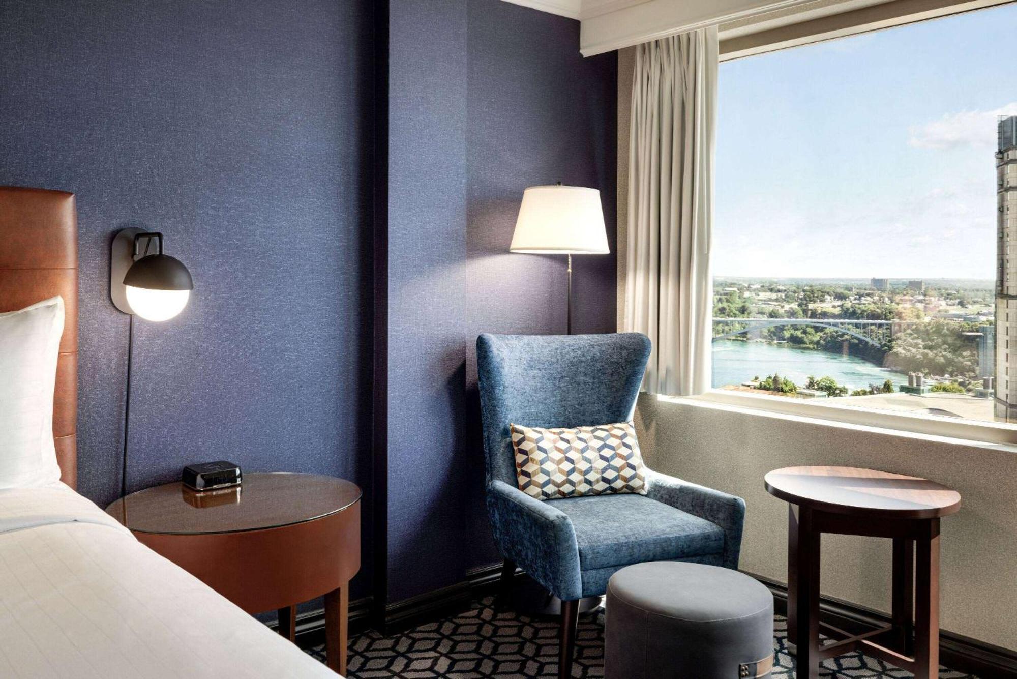 โฟร์ พอยต์ บาย เอราตัน ไนแอกรา ฟอลล์ ฟอลล์วิว Hotel ไนแอการาฟอลส์ ภายนอก รูปภาพ