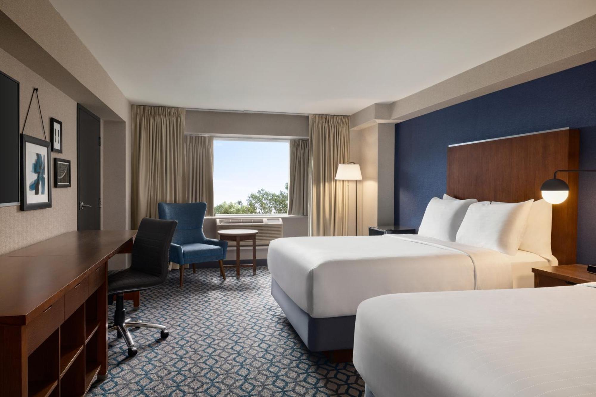 โฟร์ พอยต์ บาย เอราตัน ไนแอกรา ฟอลล์ ฟอลล์วิว Hotel ไนแอการาฟอลส์ ภายนอก รูปภาพ